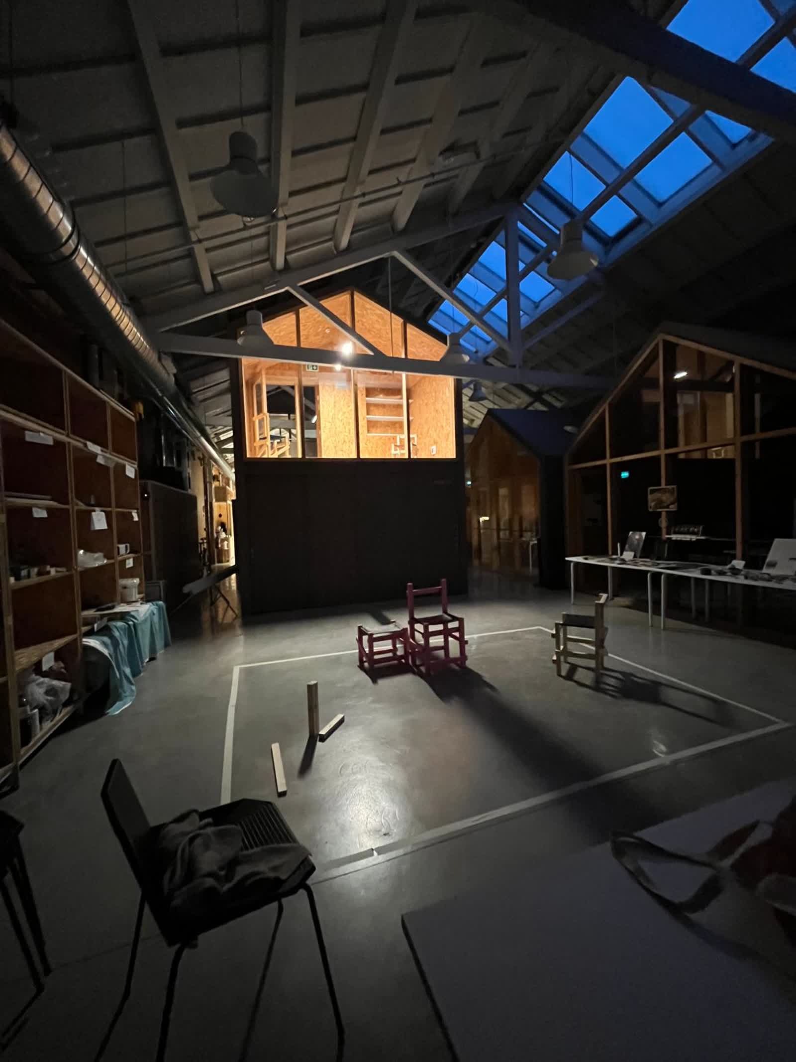 9M2, installation view