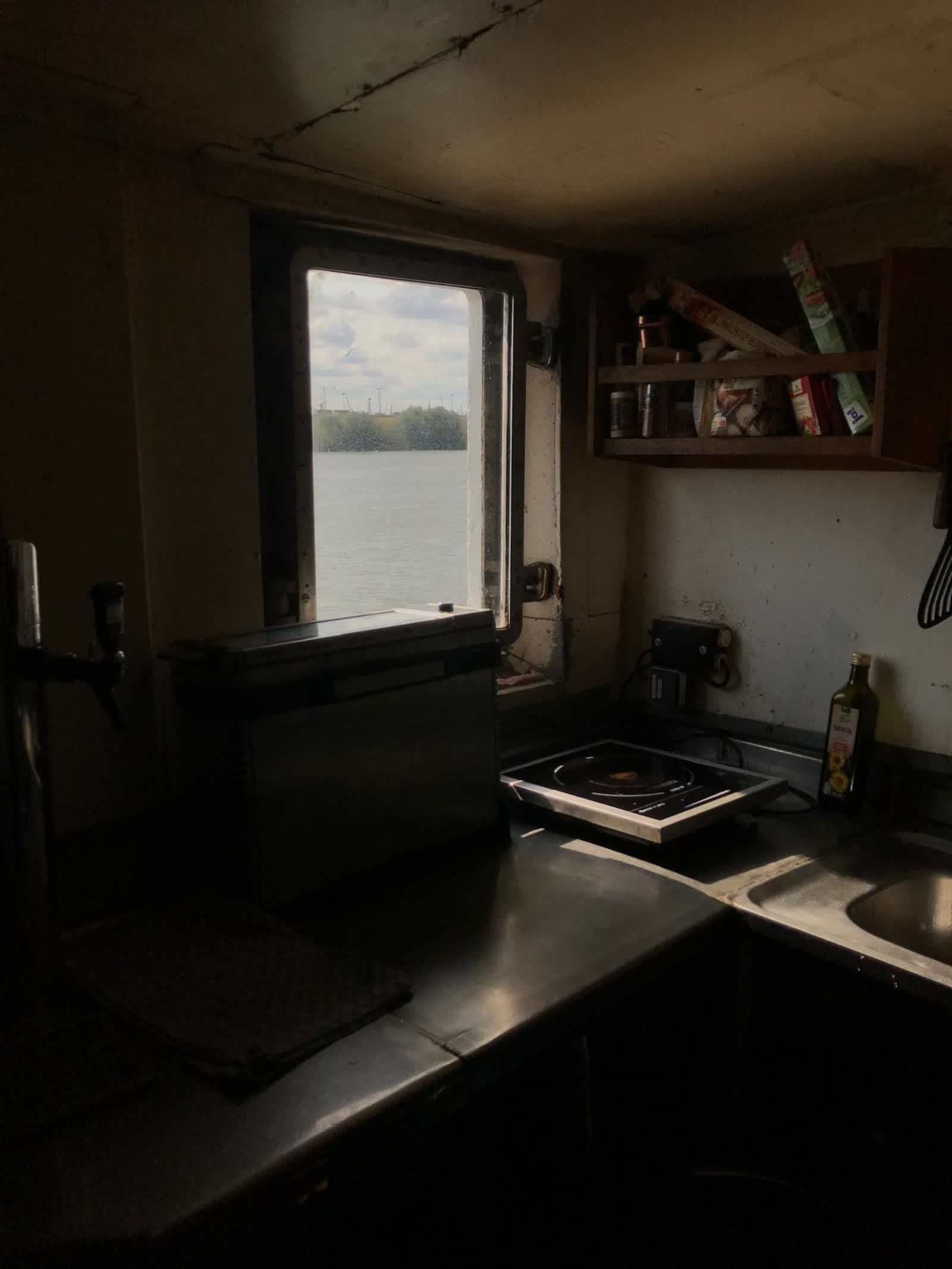 MSSTUBNIZ, installation view