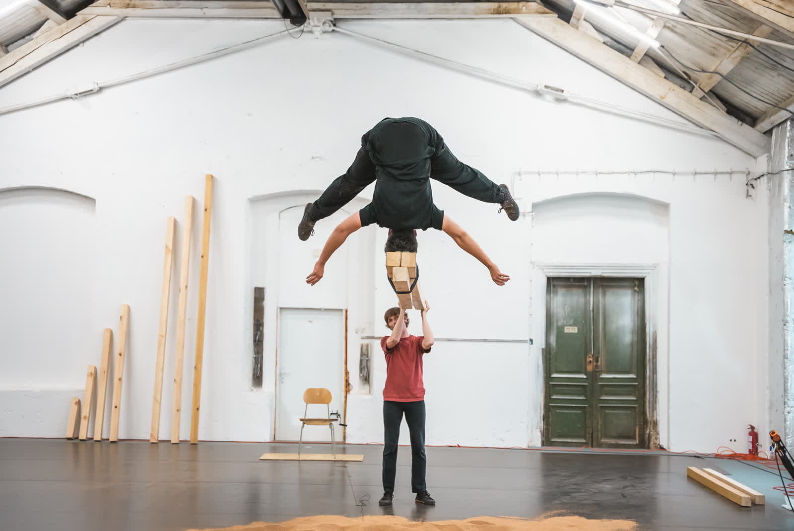 QOROQ, installation view