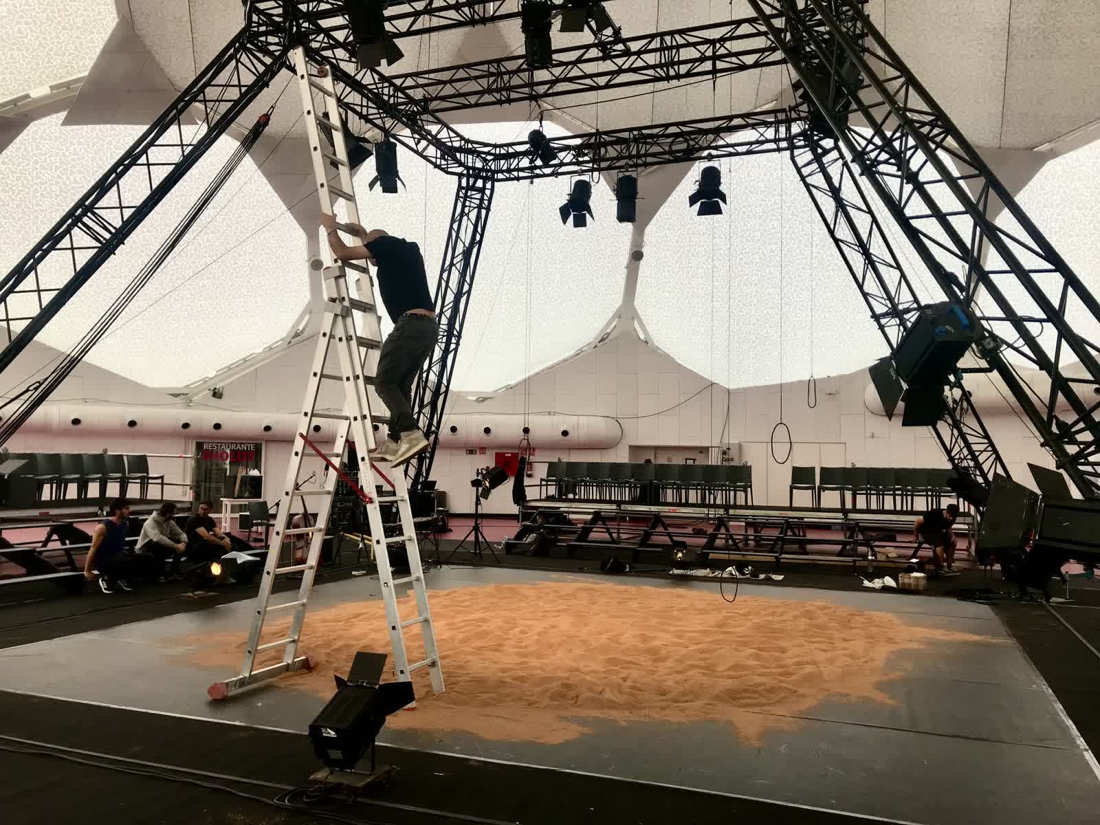 QOROQ, installation view